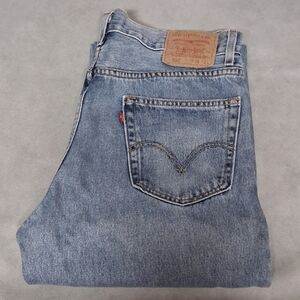 Y2K Levi's 550 Blue Jeans 34x34 Relaxed Fit Light Washed Denim 2003